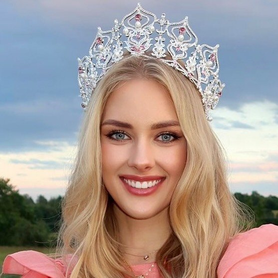 𝐌𝐢𝐬𝐬 𝐈𝐧𝐭𝐞𝐫𝐧𝐚𝐭𝐢𝐨𝐧𝐚𝐥 𝐂𝐙 𝟐𝟎𝟐𝟒 👑