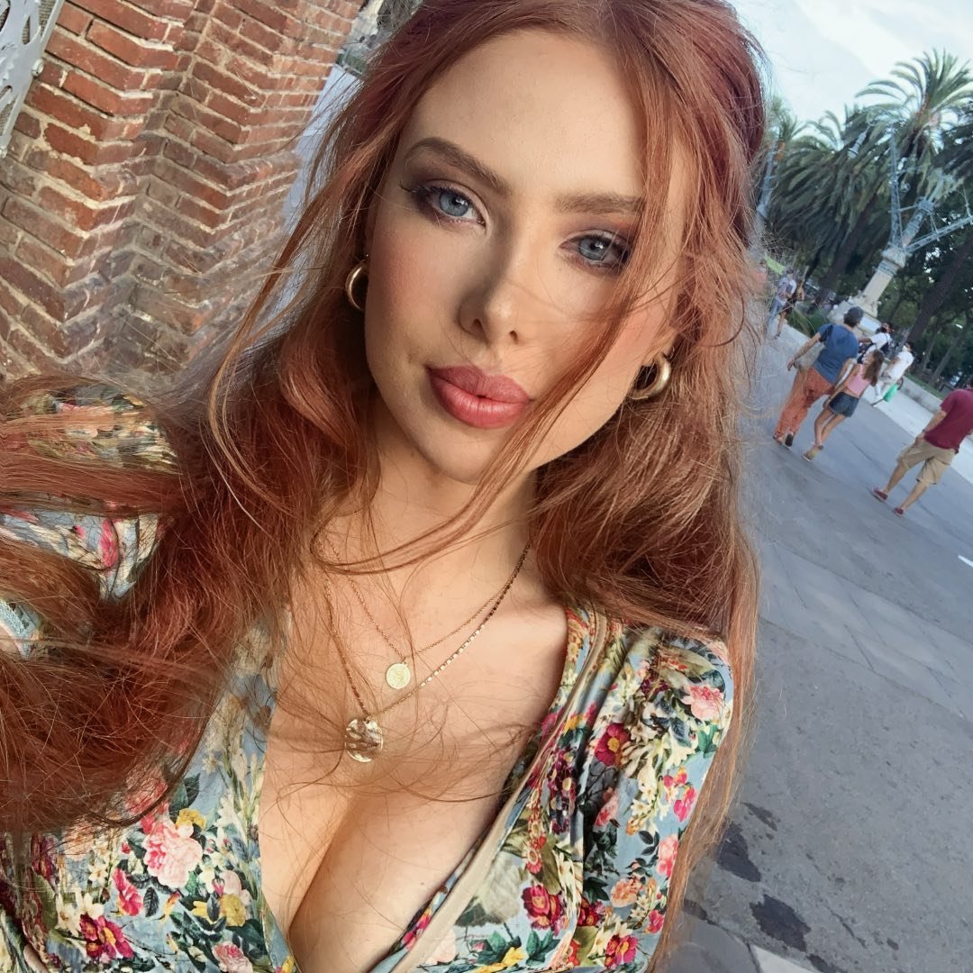 Nicole Joline
