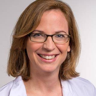 Dr.med.univ. Julia Lämmerhirt