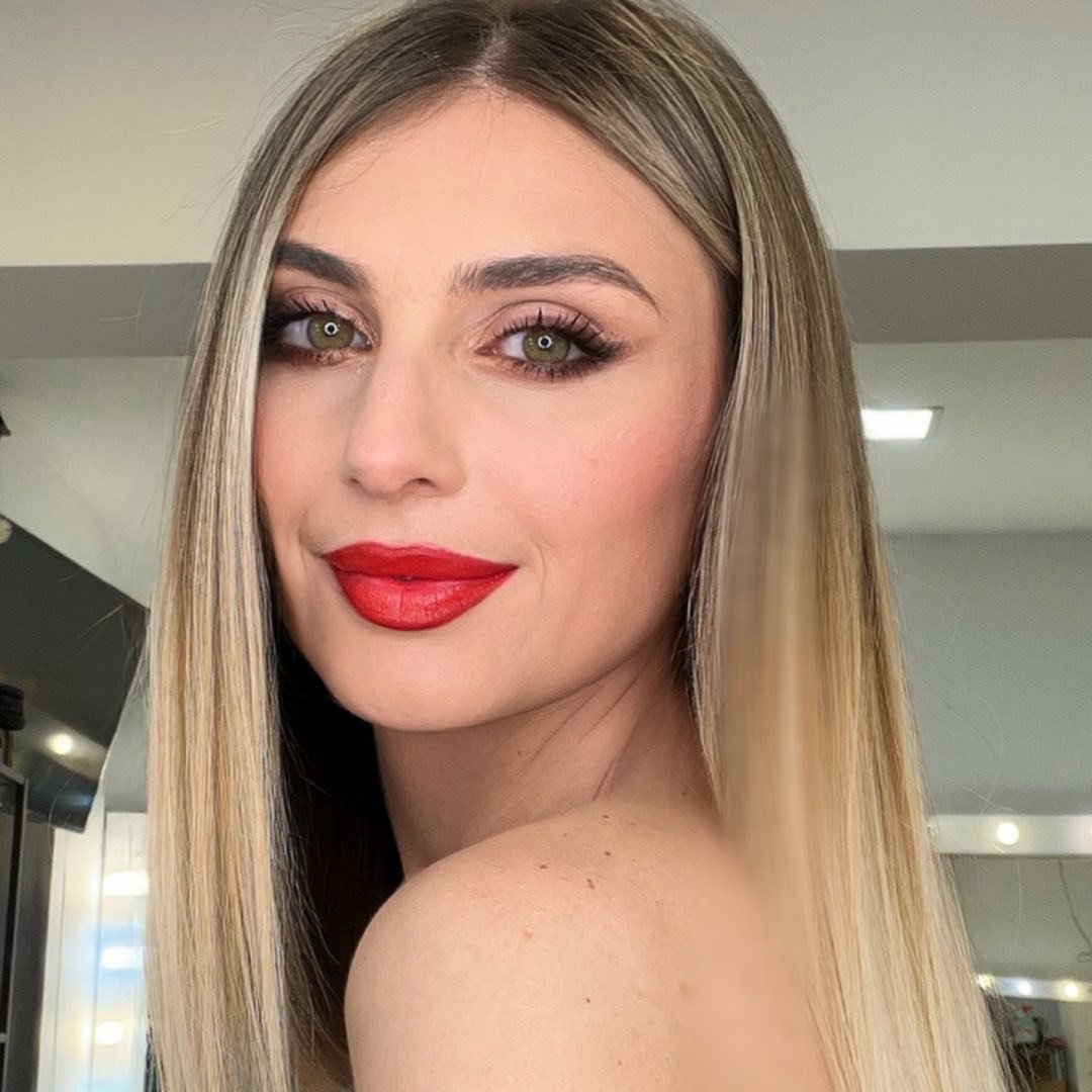 Jenny Thomaidou Makeup Artist