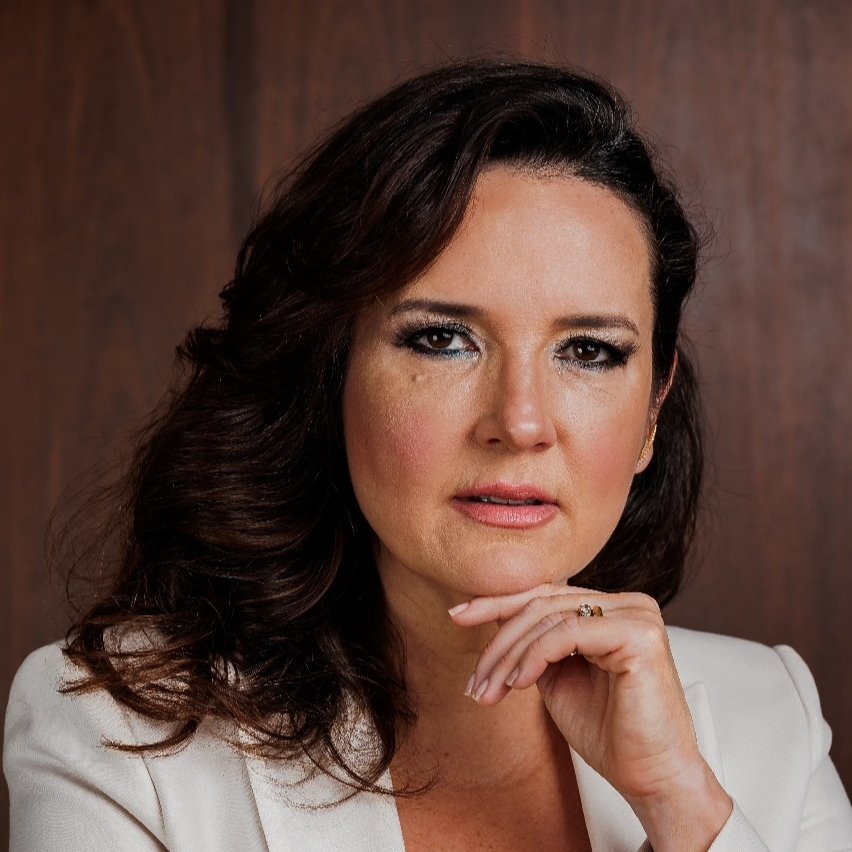 Tricologista Daniela Coimbra