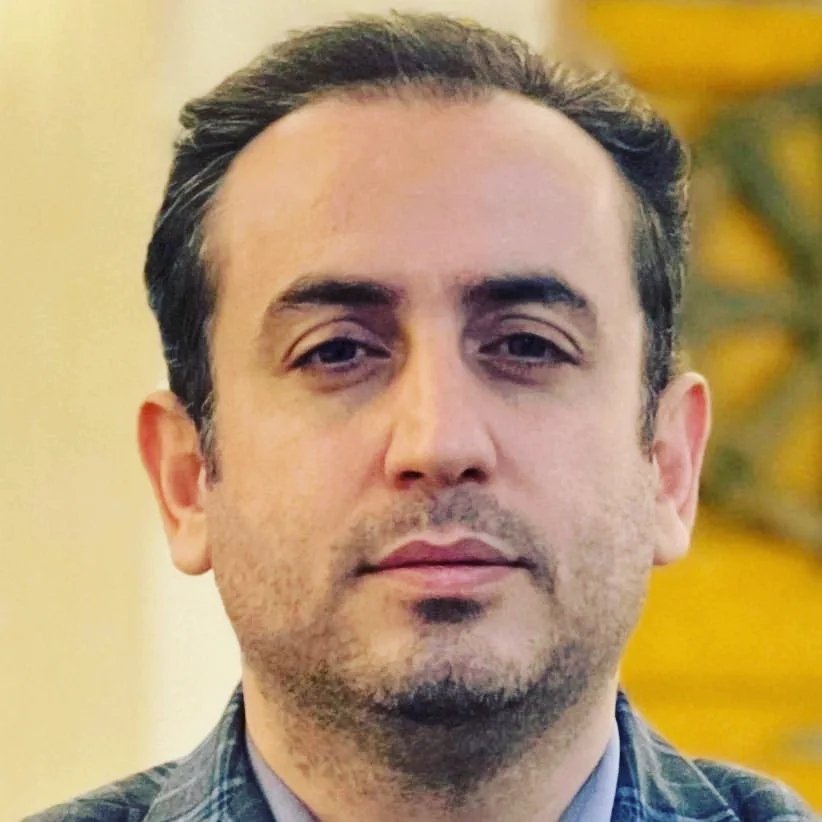 دکتر محمود قیم اشرفی،  بازرگان