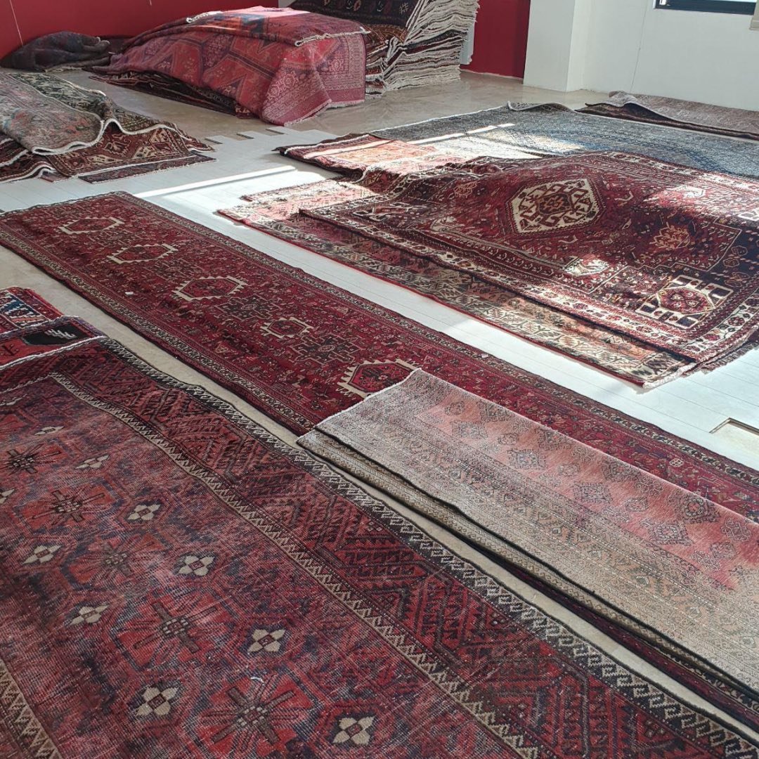 Yasi & Fara | Faramarz Saeifar | Handmade Vintage & Antique Rugs