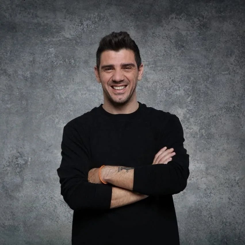 Kostas Katsouranis Official