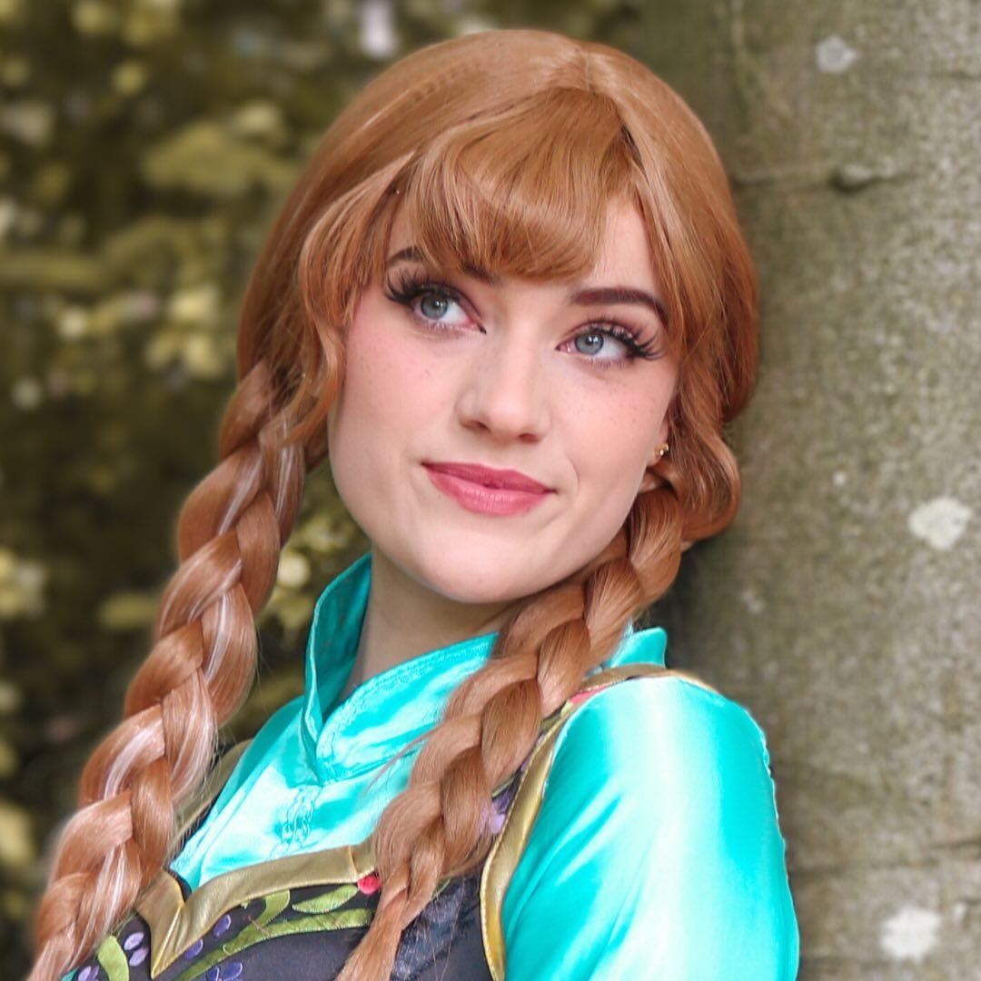 Giana Rose | Cosplay Seamstress