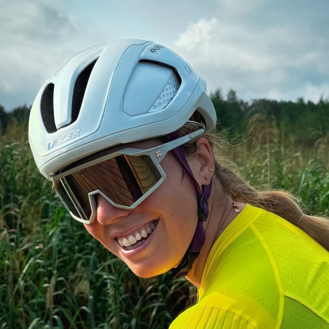 Nora | Female Cyclist