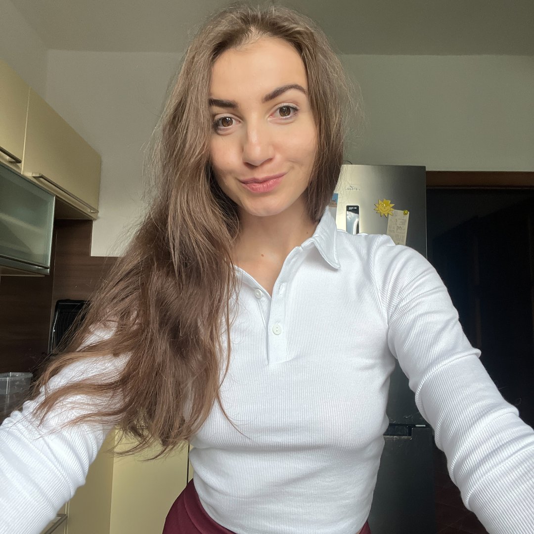 Láskyplná Bruneta | Valerie Wendlerová