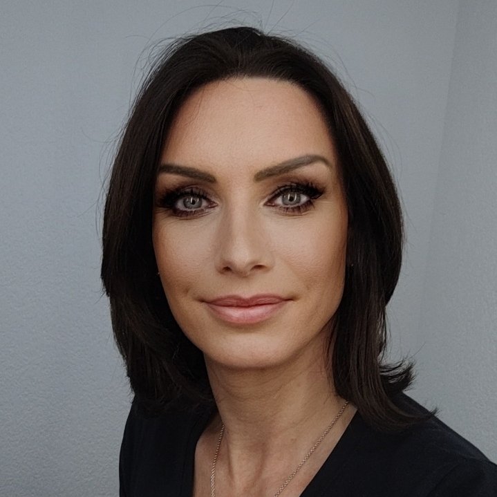 𝖥𝗋𝗂𝗌𝖾𝗎𝗋 𝖪𝗎𝗁𝗌, Denise Lamberty