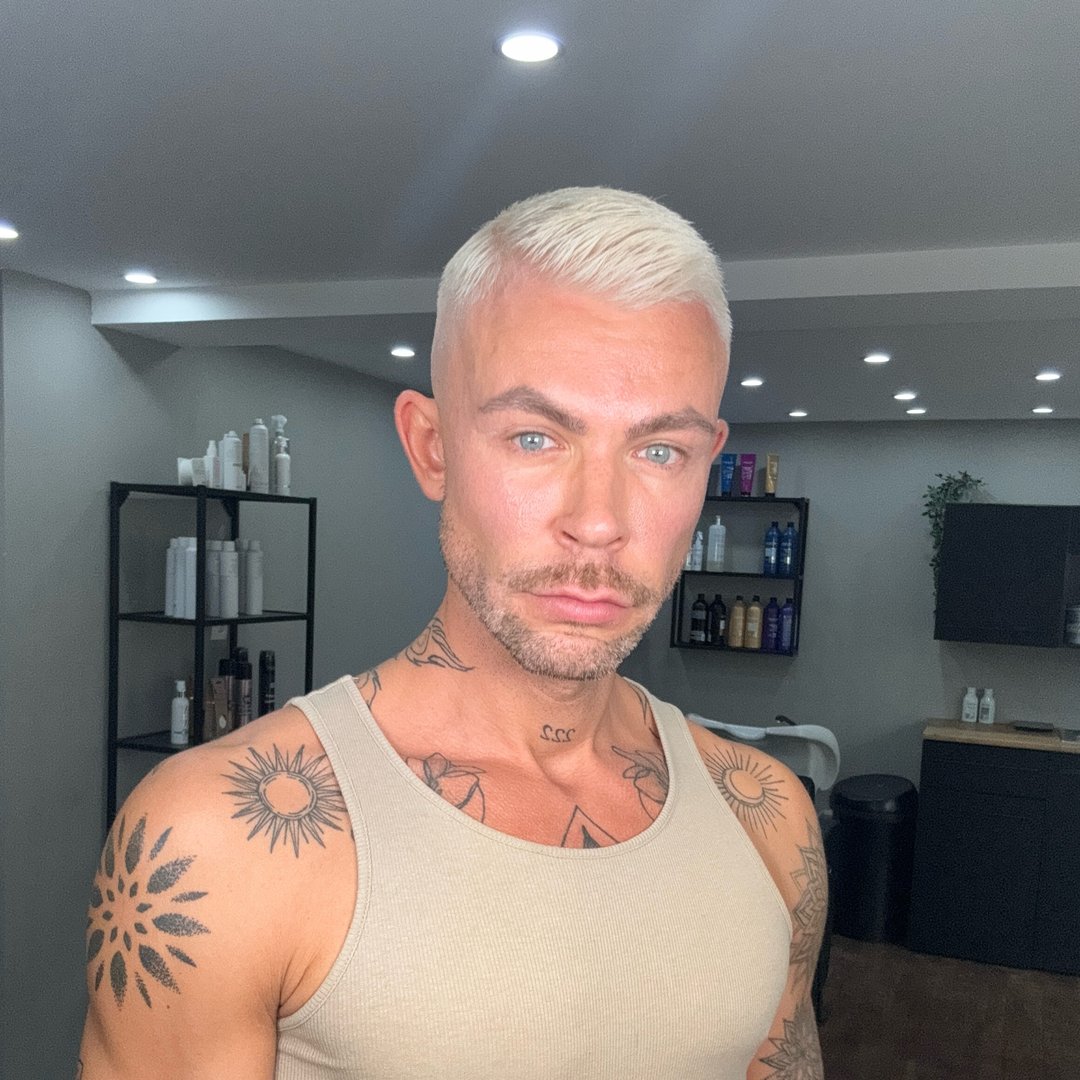 Alex Reibold | Hairstylist
