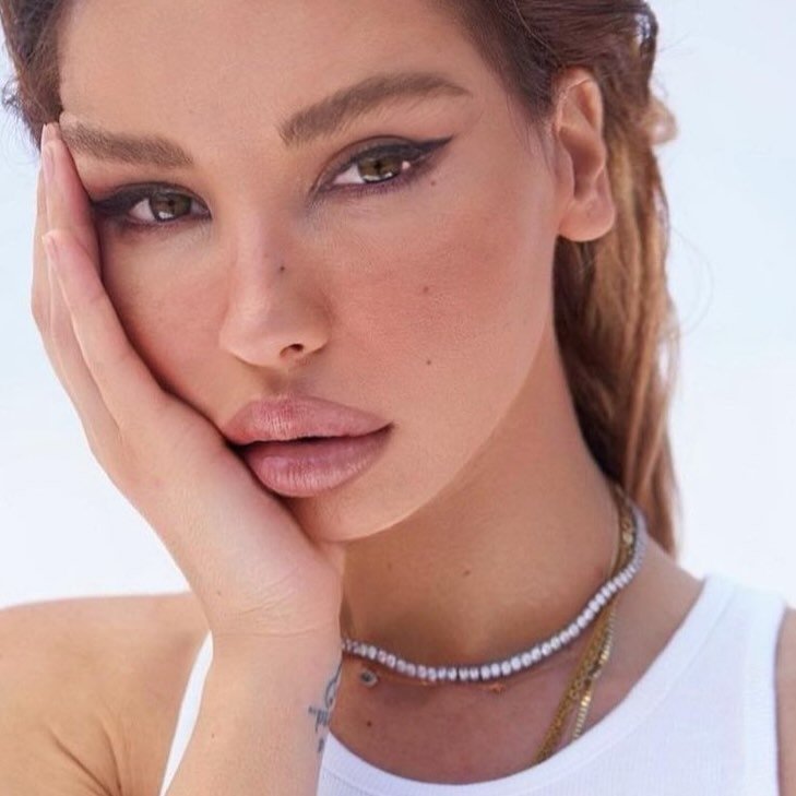 AURELA HOXHA