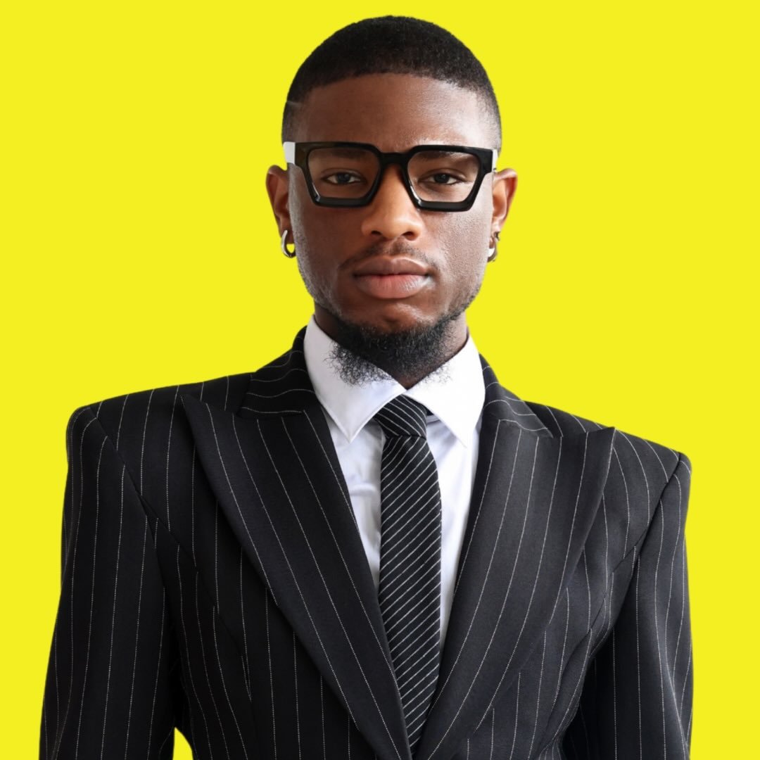 Wardrobe Stylist + Style Expert | Nikko