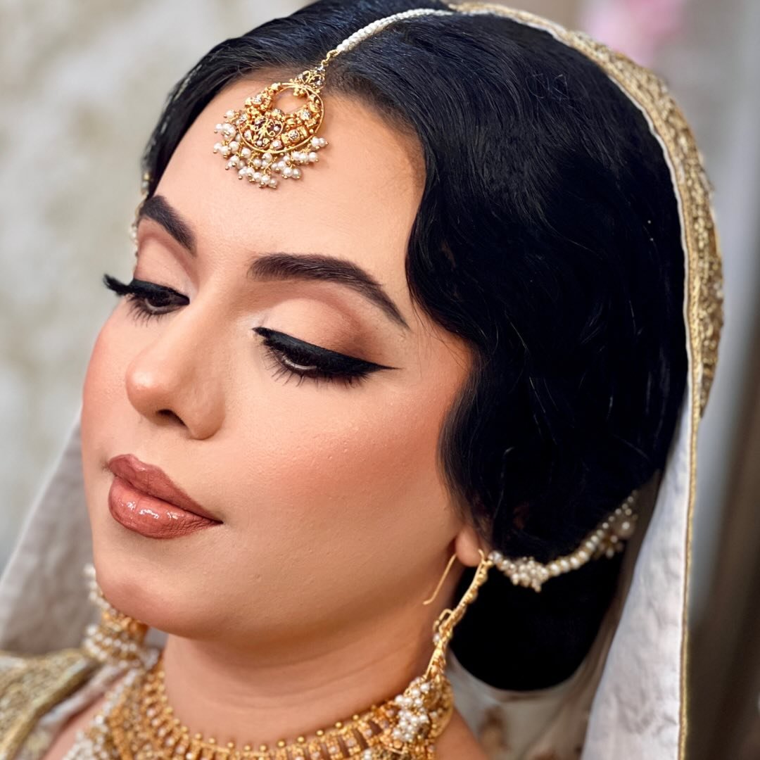 Naila Ii Toronto Bridal Makeup & Hair Artist  ٱلْحَمْدُ لِلَّٰهِ