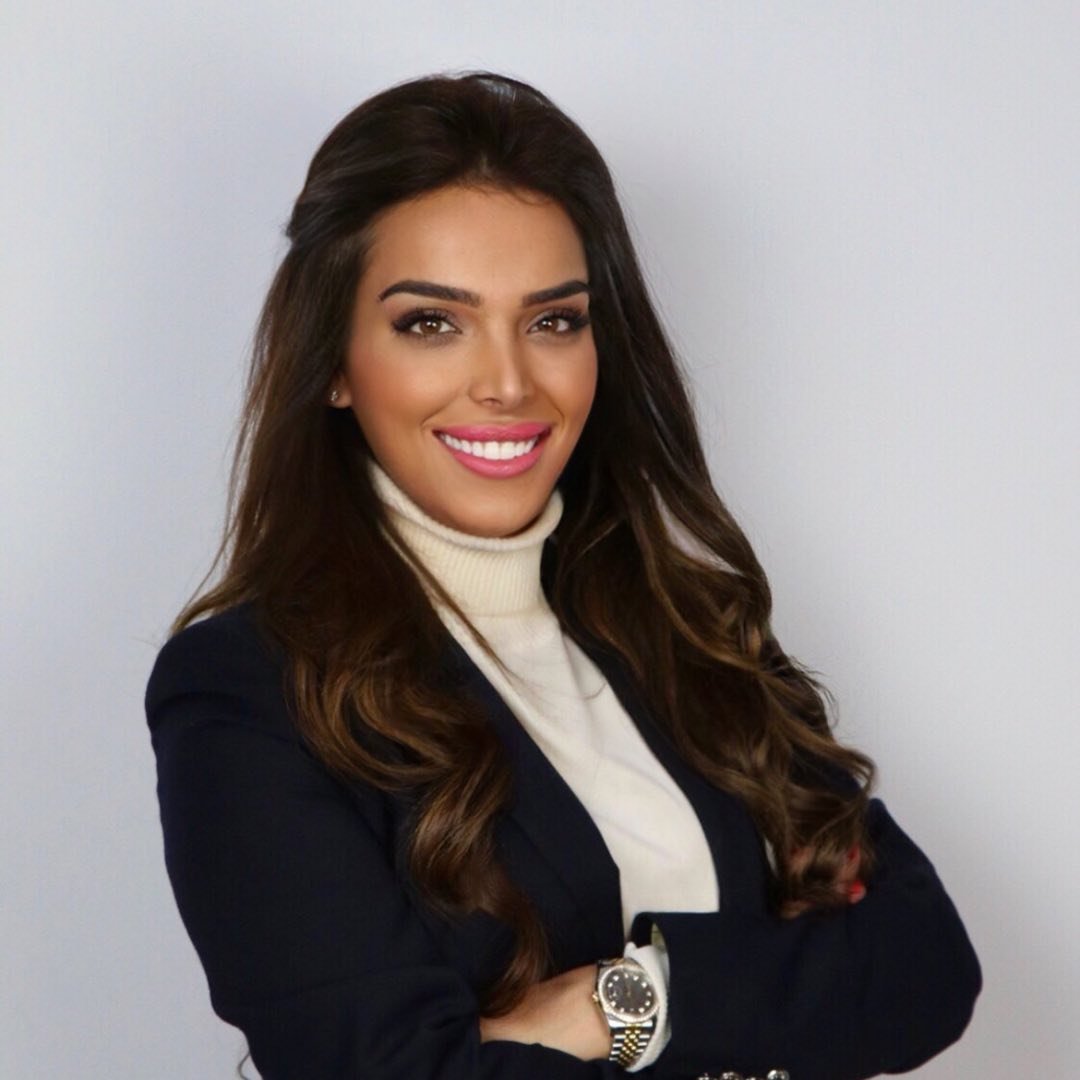 Dr Azadeh Manesh