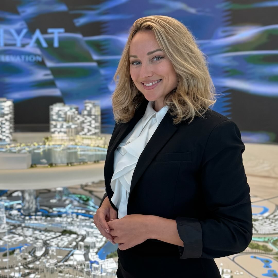Monika Kalicinska ✦ Real Estate Agent