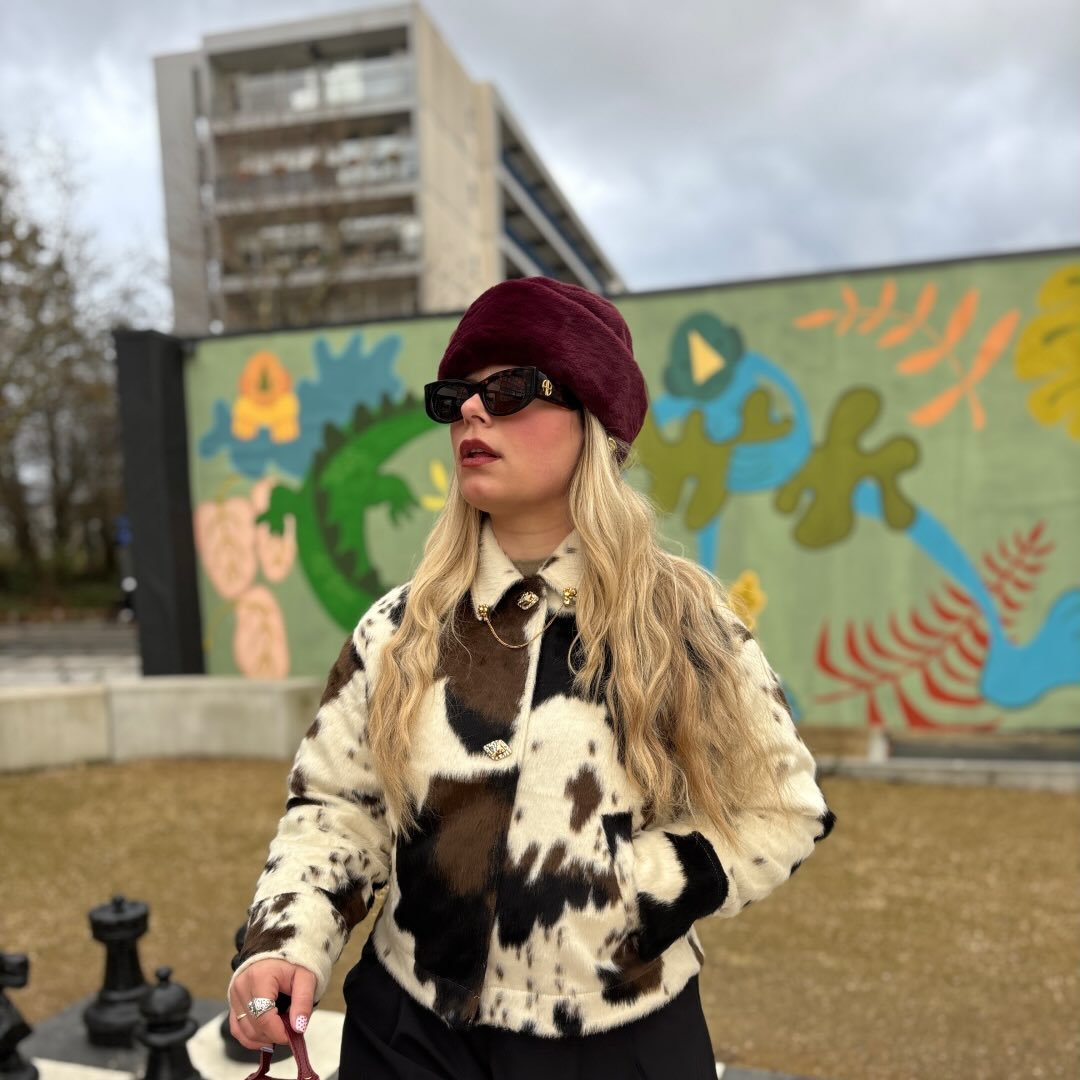 ✰ Lisa M.w.t.s ✰