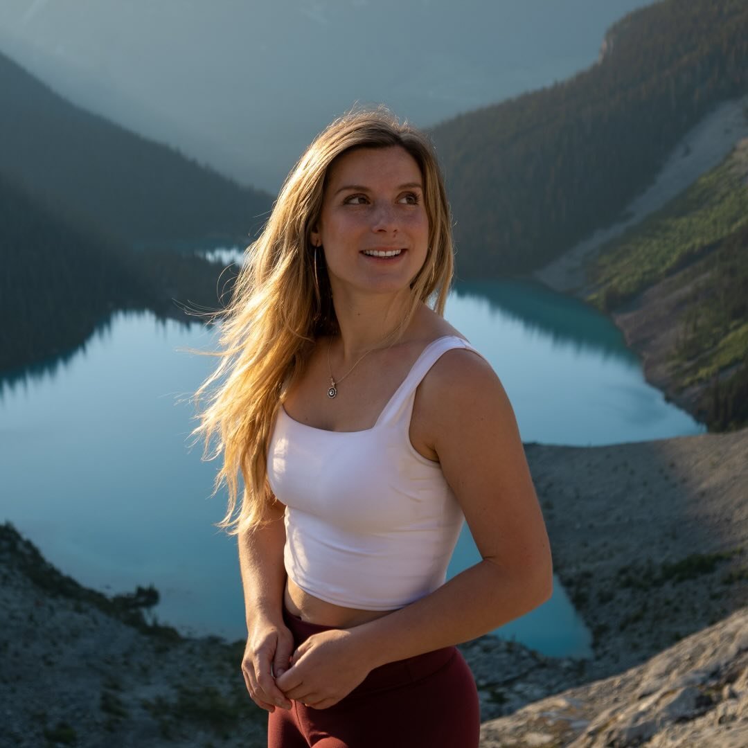 Sonia Lence ↟ Hiking, Snowboard, Travel