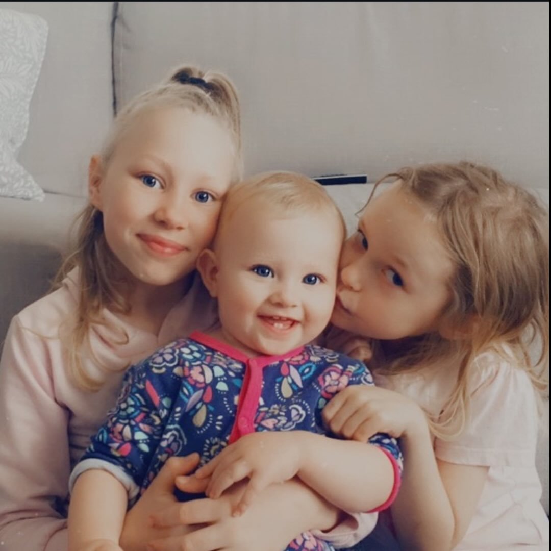 Cassidy & Ruby (official Page)