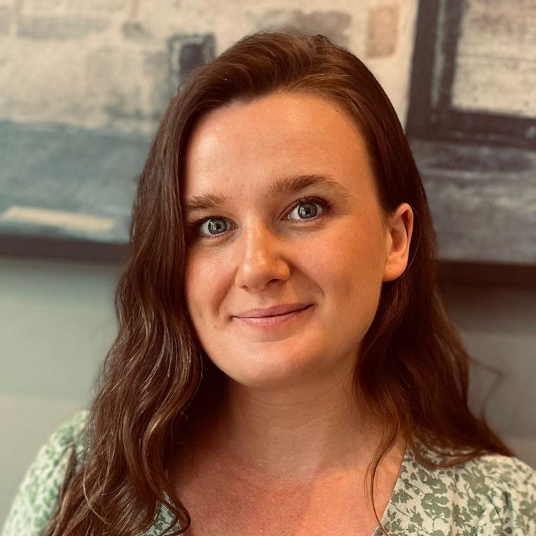 Rebecca Taylor 🇬🇧 English Teacher And Accent Coach