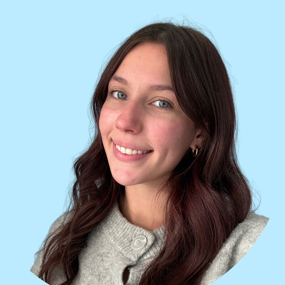 Cassandra | 🇨🇦 English Teacher