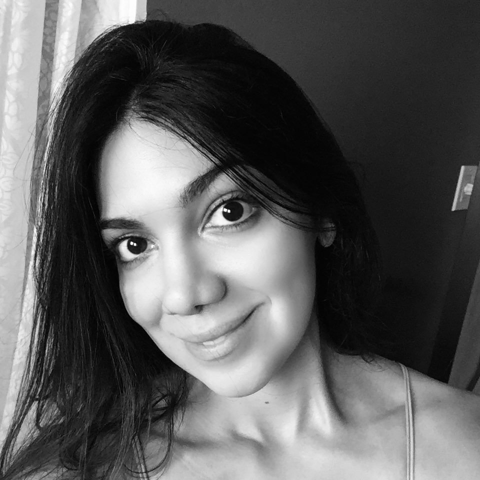 Nini Munoz 👩🏻‍🔬🧠💄, Phd.