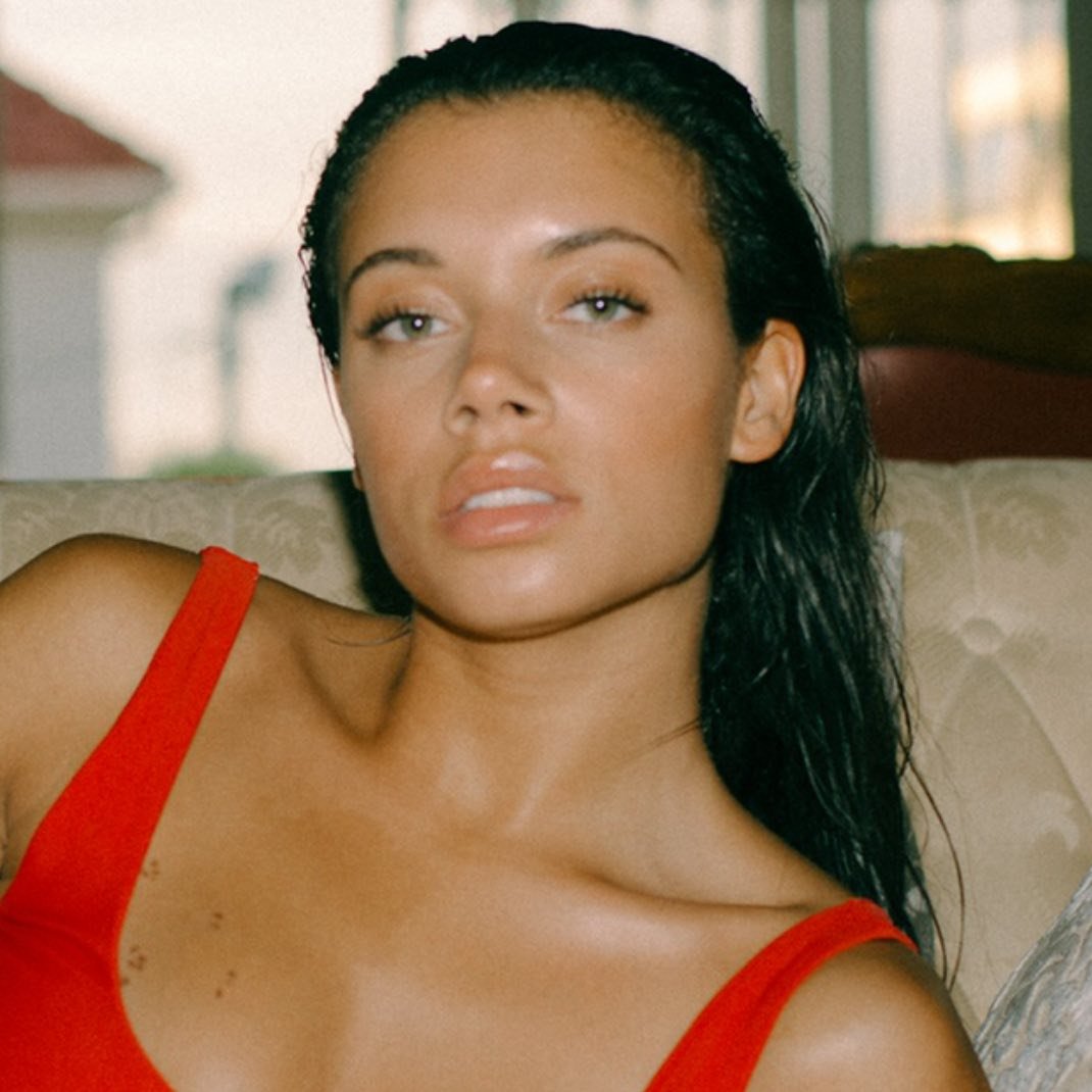 Chantal • Model & Digital Content Creator