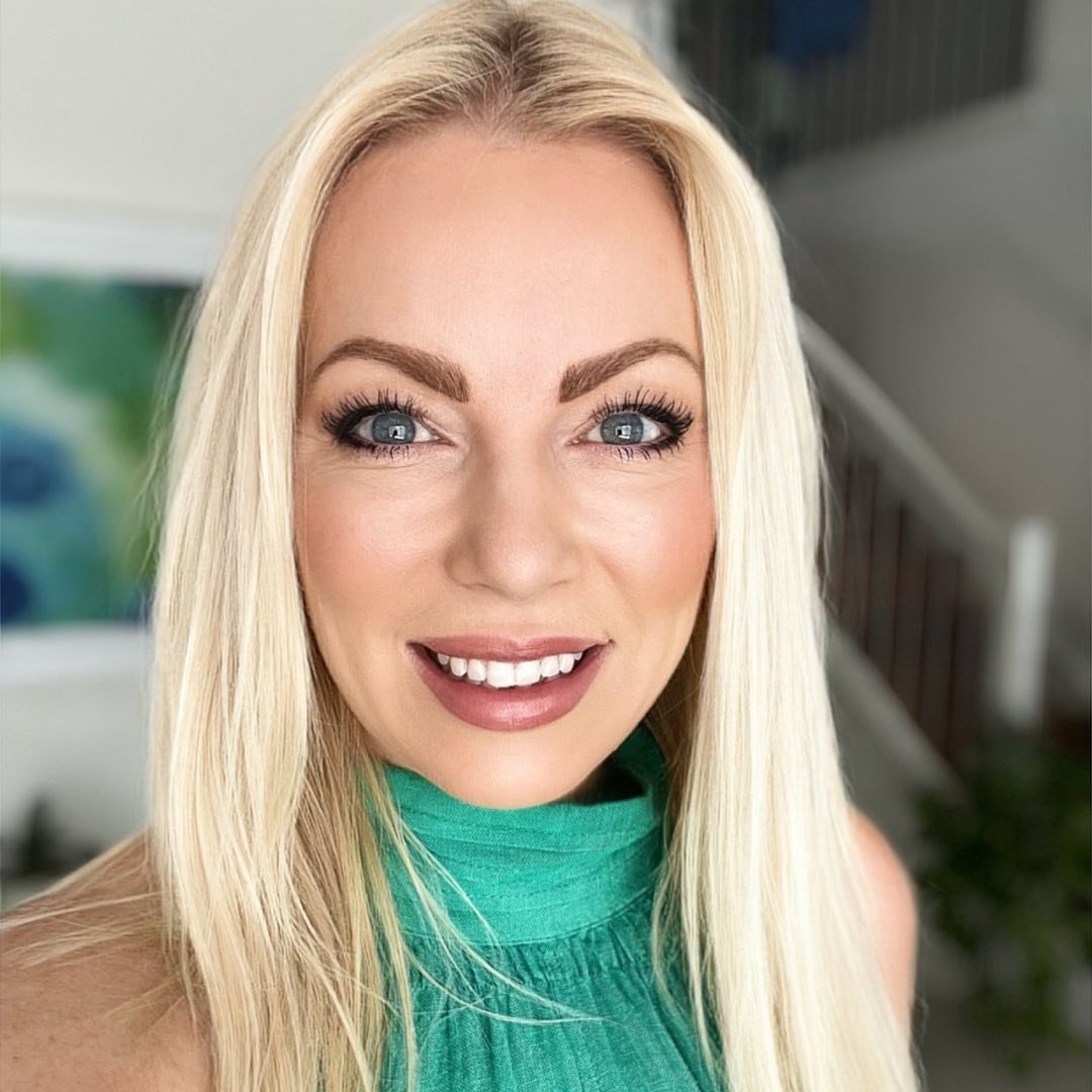Helena Taranek - Cosmetic Rn