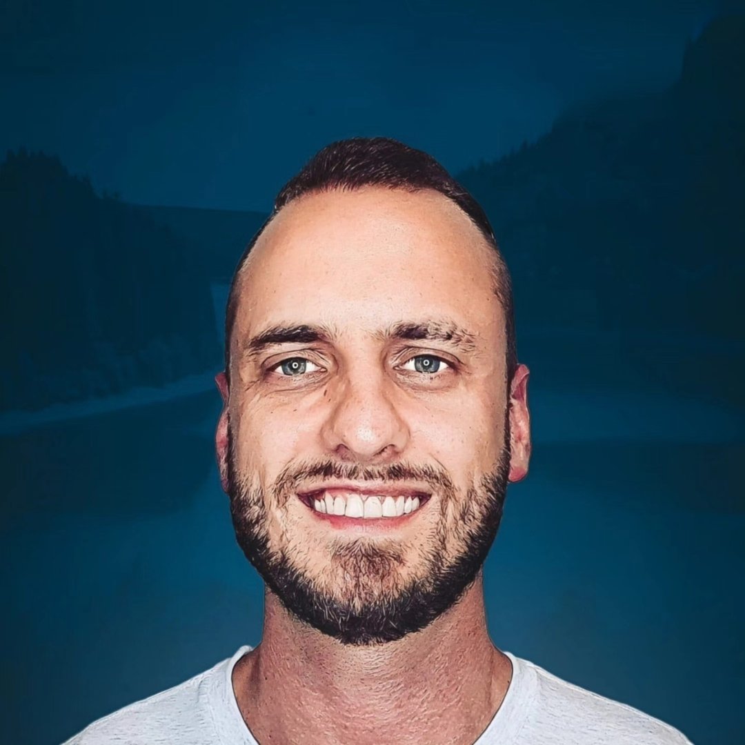 Luke Chlebowicz ● Life Coach & Motivational Speaker