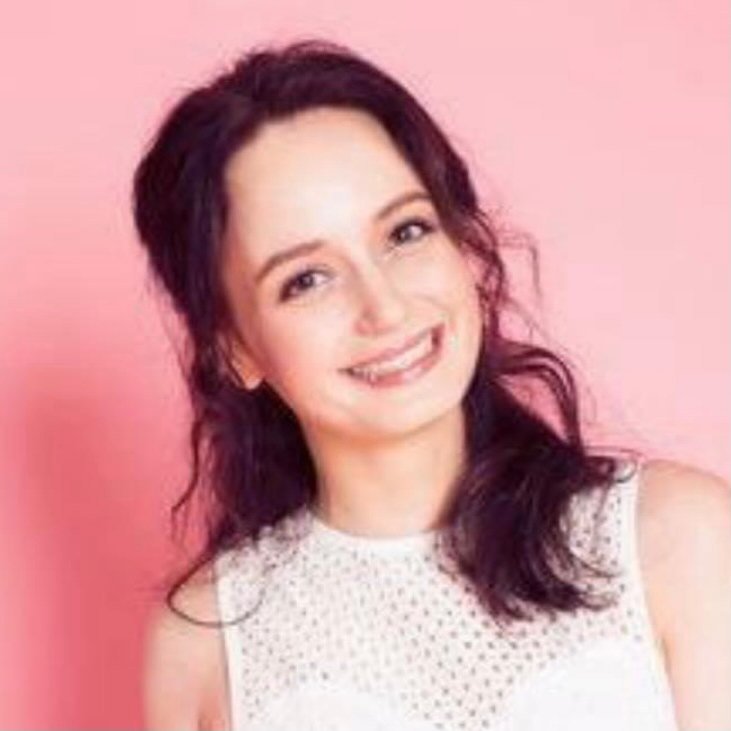 Francesca Olivia/ Psychotherapist