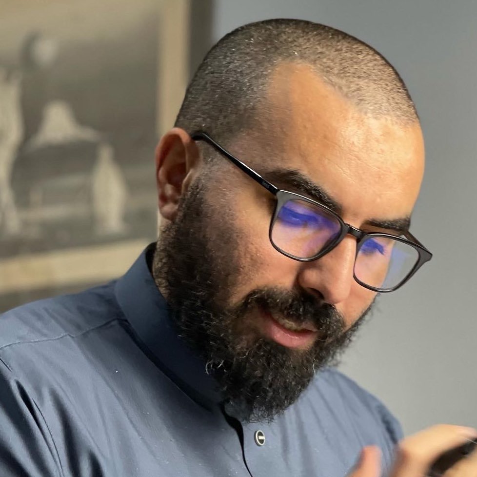 الأستاذ شمس الدين