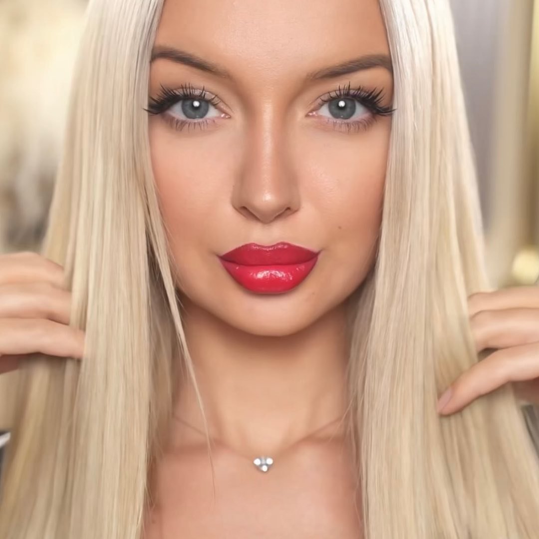 Vika-viktoria Bodró Beauty Blogger 💄