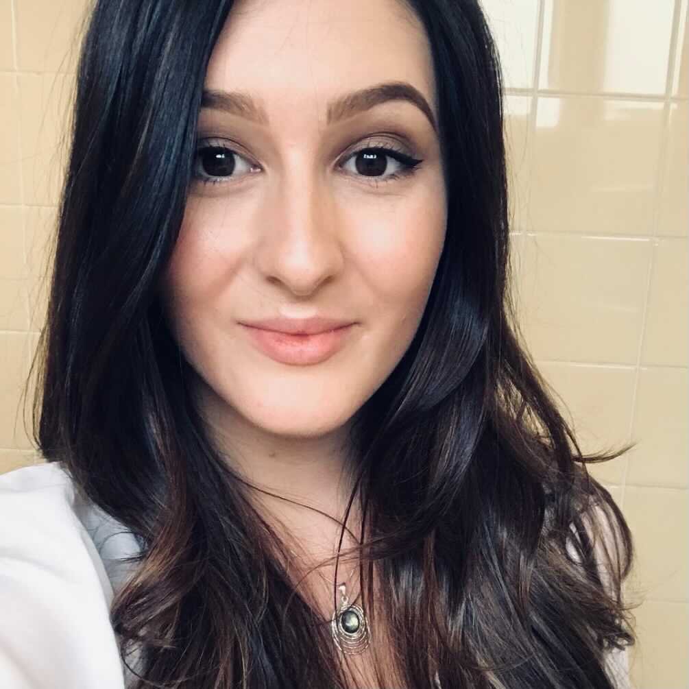 Dr Chloe | Clinical Psychologist