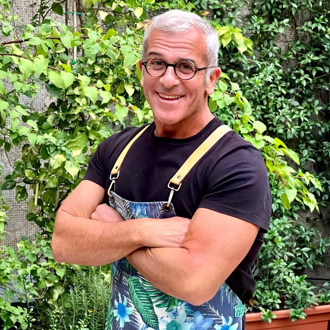 Max Mariola