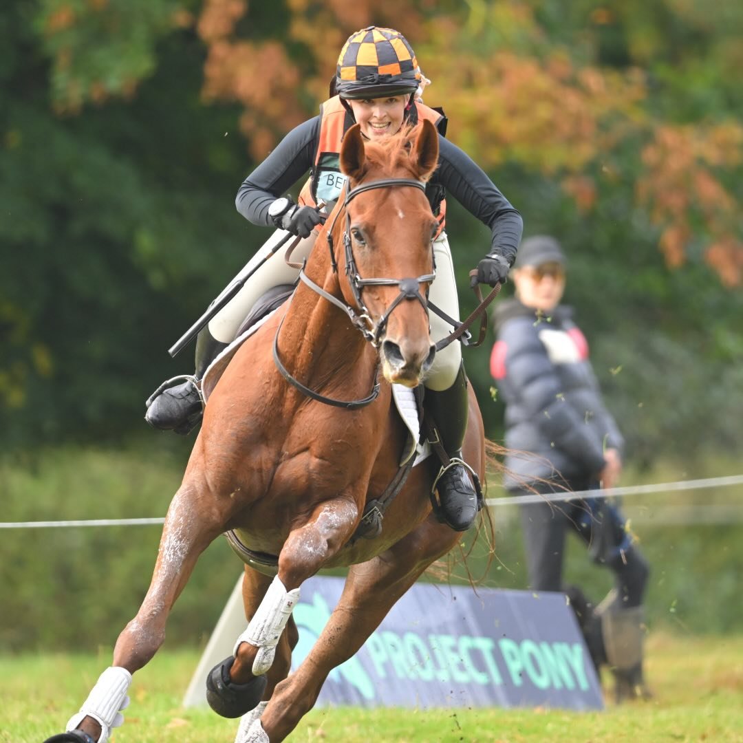 Evie L-s | Equestrian Content Creator
