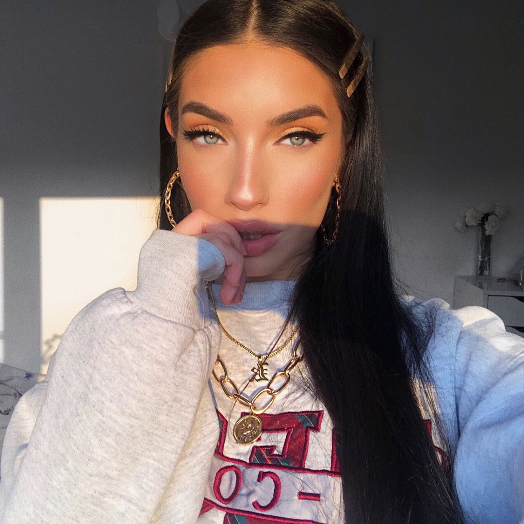 𝙆𝙝𝙞𝙣𝙙𝙖 𝙃𝙖𝙬𝙖𝙧𝙞