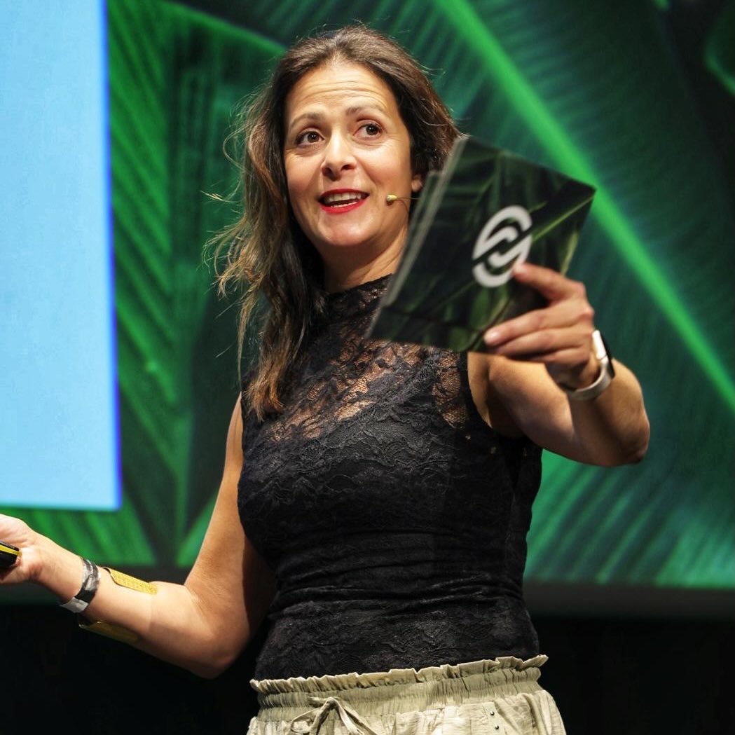 🌿 Elena San Martín | Salud Hormonal Integral