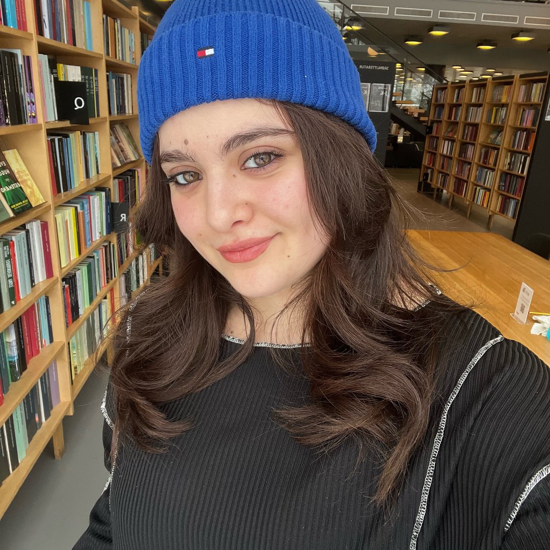 Isabella R. Saleh | Bellalearns: Self-education & Ai