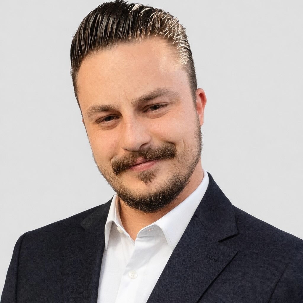 Burak Çelik - Emlak Rehberi