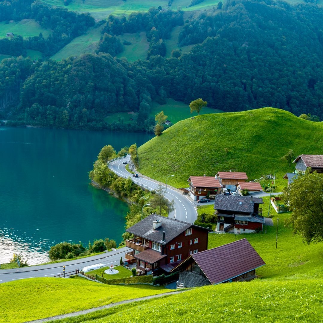 WONDERFUL SWISS 🇨🇭