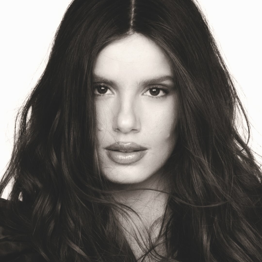 Camila Queiroz