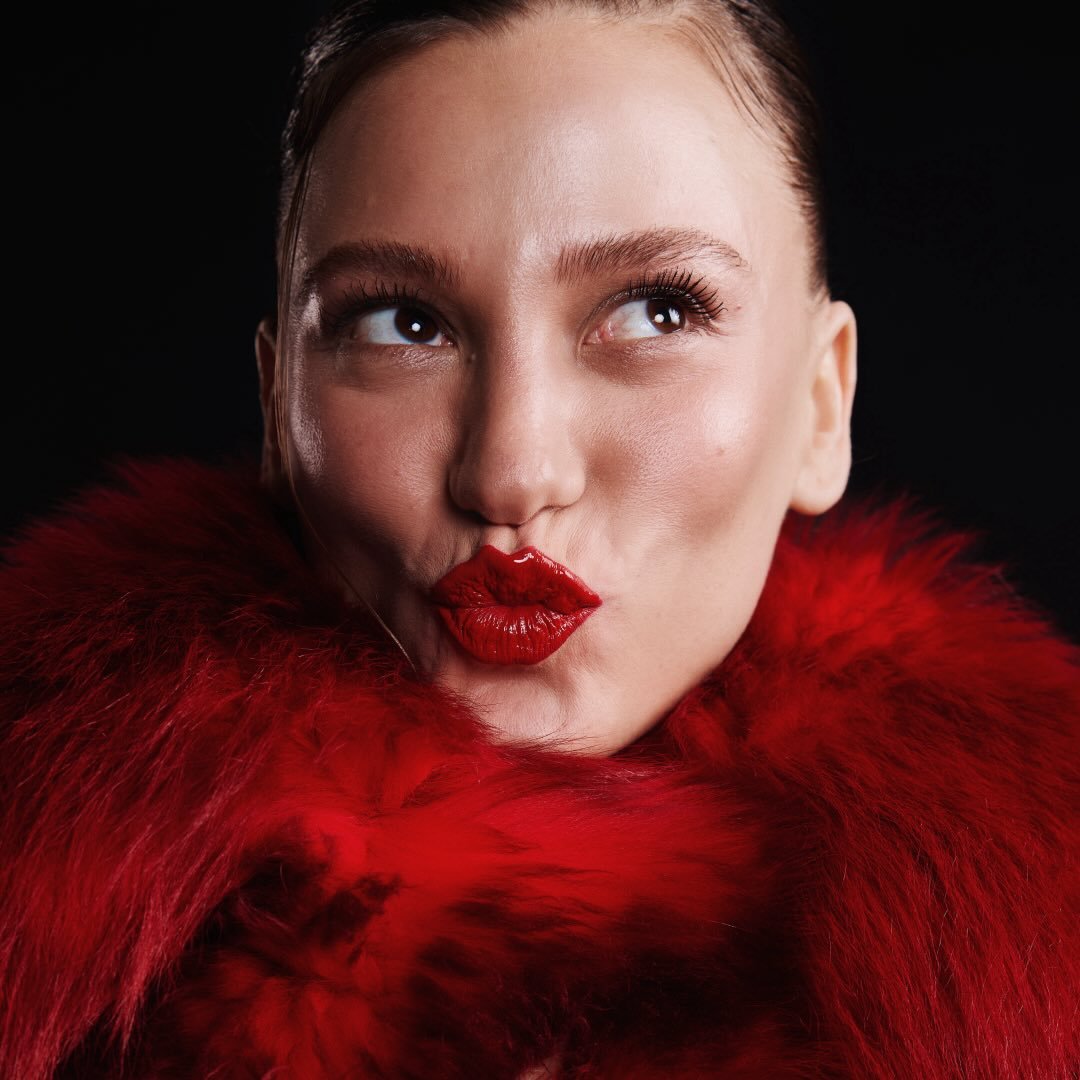 Serenay Sarıkaya