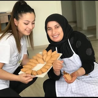 GÜLÜN EV HAYATI