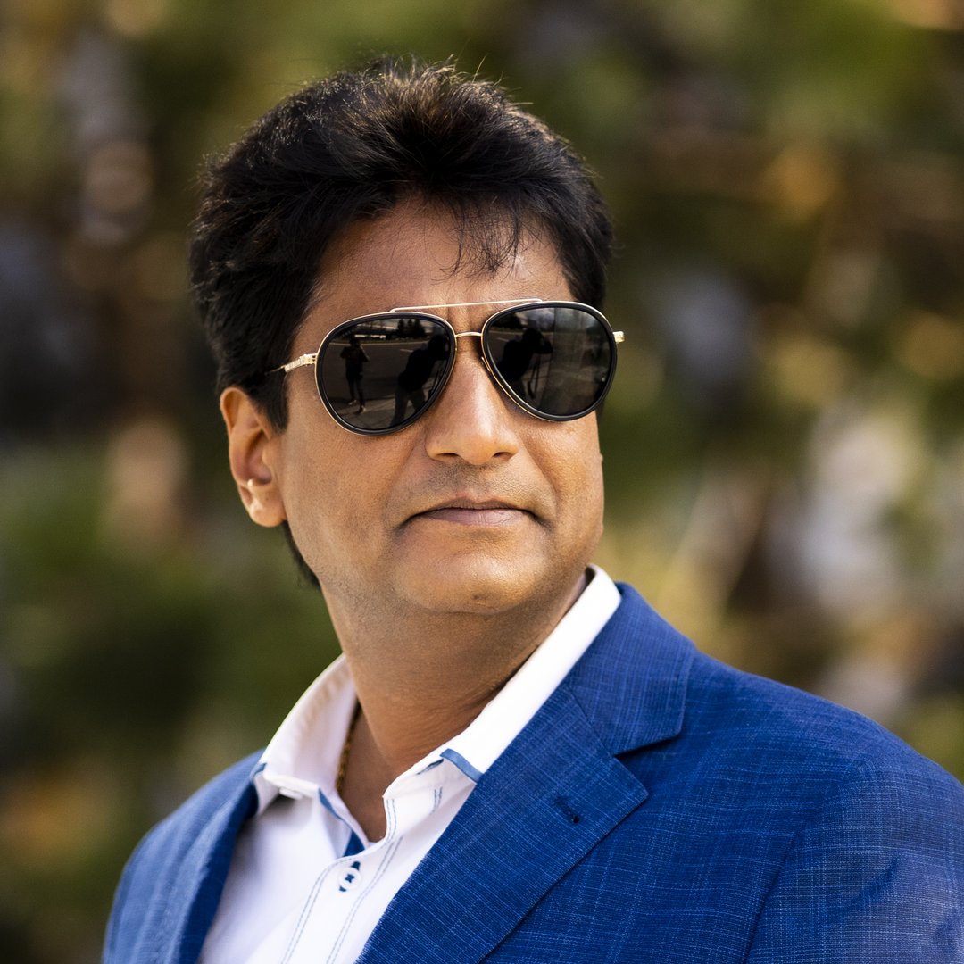 Shiva Desai I Realtor