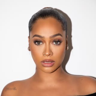 LA LA