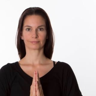 Nadine I Yoga, Kraft & Mobility 40+