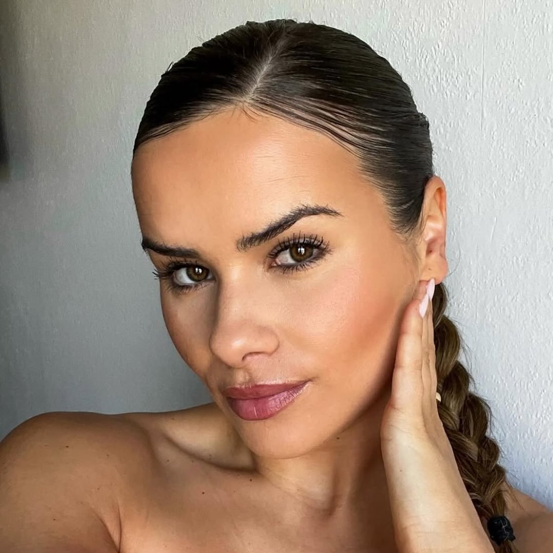 CÁTIA TRINDADE