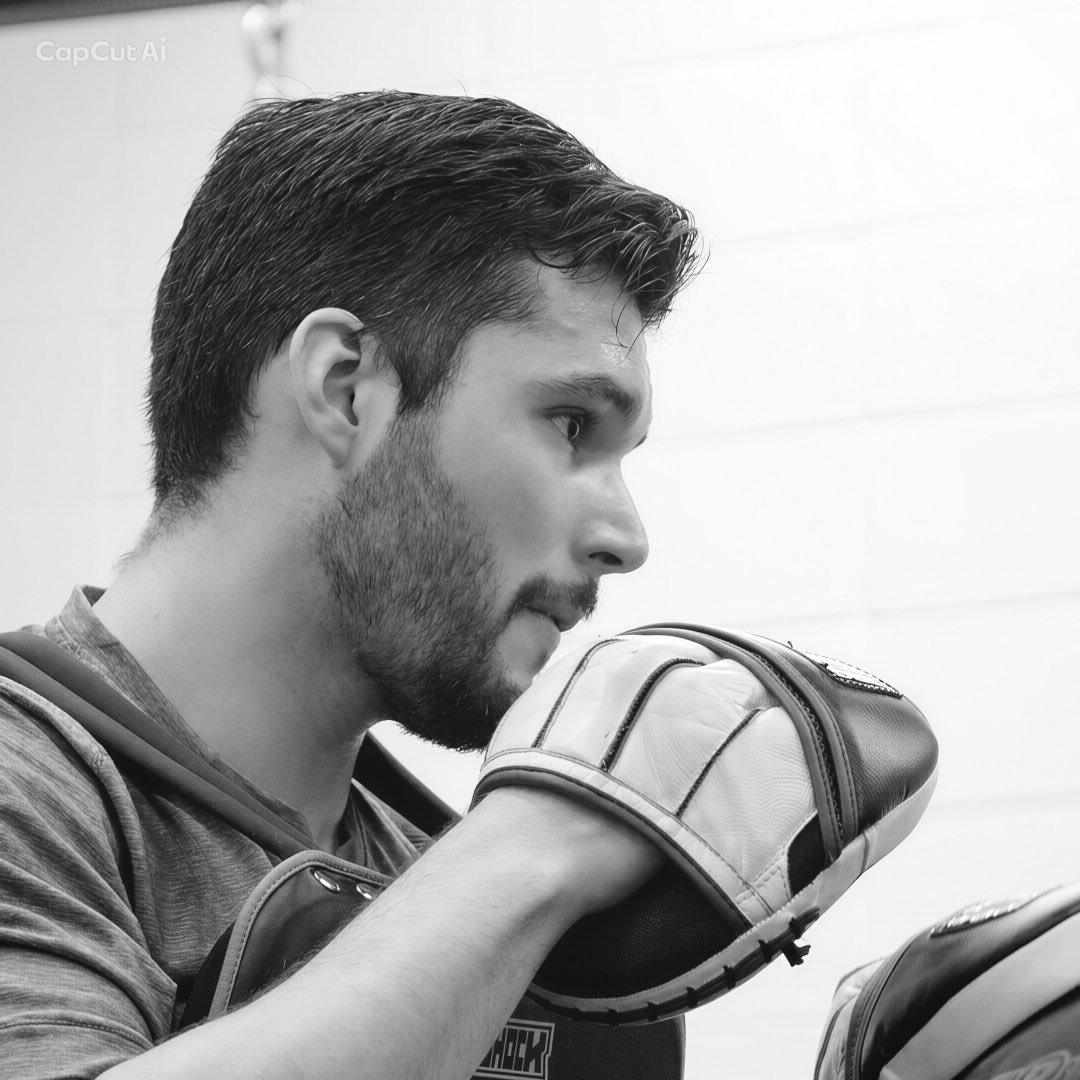 Adrian Cardenas | Tactical Boxing Coach