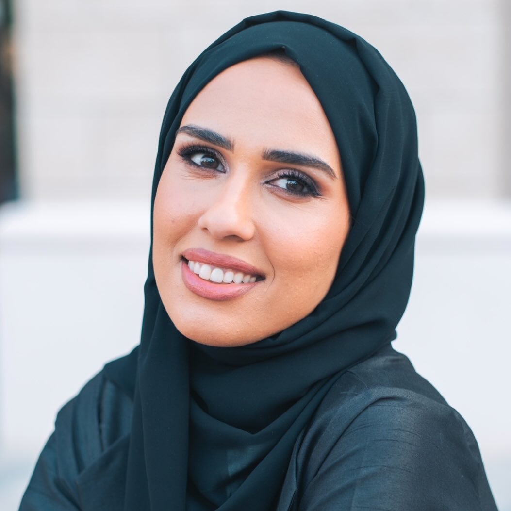 Makeup Artist & Stylist Dubai مستشارة مظهر ستايلست و ميكب ارتست