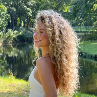 JULIE HOCKE