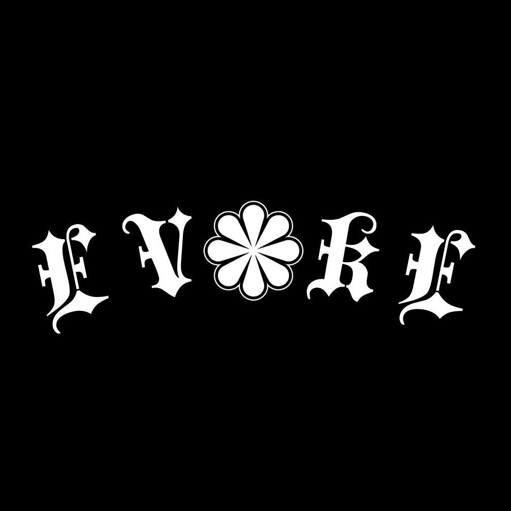 E V ❁ K E