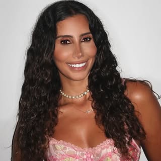 JESS | INTERNATIONAL MAKEUP ARTIST & EDUCATOR